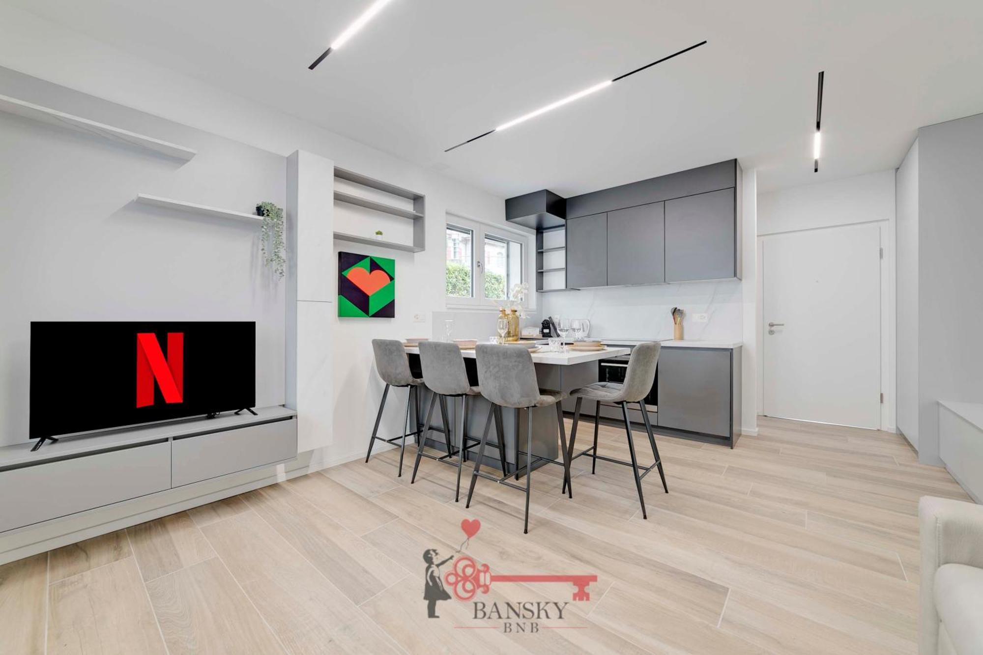 Home Sofia Room 2 - Modern Station -By Easylife Swiss Lugano Zewnętrze zdjęcie